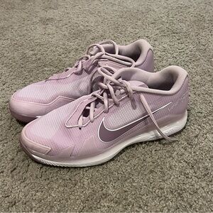 NikeCourt Air Zoom Vapor Pro Tennis Shoes Size 9 in Doll Amethyst Wave